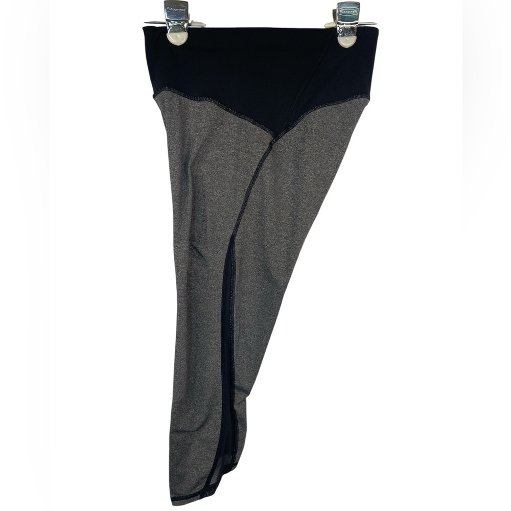 Lululemon Black and Gray Leggings Women’s Size 6